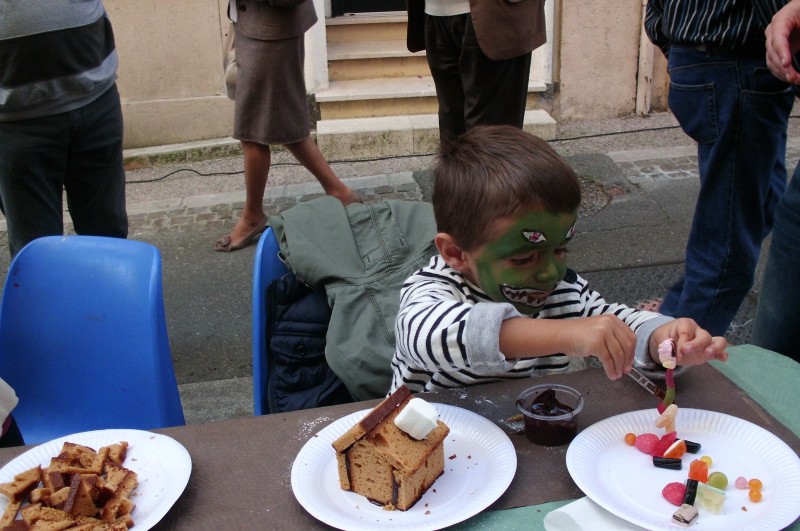 29-10-2011 11h 25FETE VENDANGES021.jpg